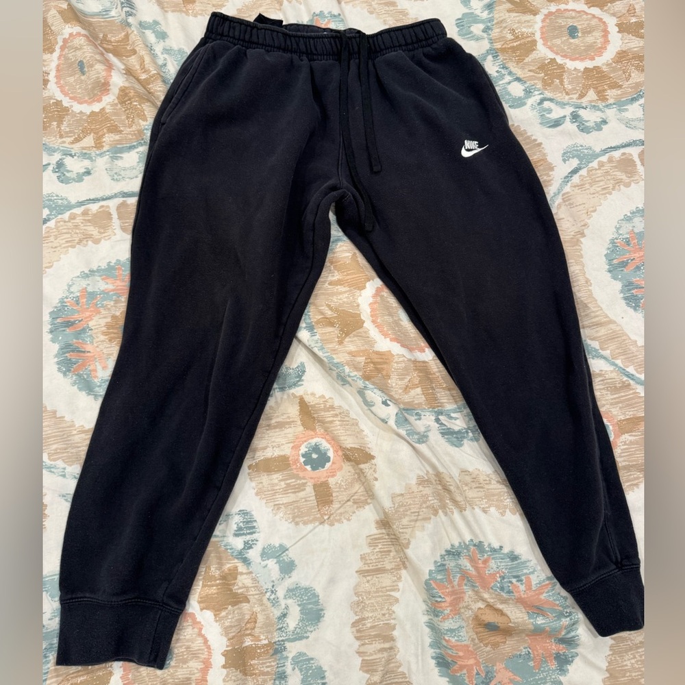 Men’s Medium Nike Sweatpants